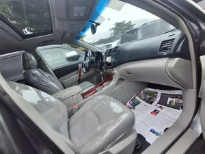 Toyota Highlander 2012 Gray