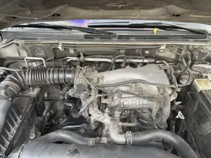 Mitsubishi Pajero V80 3.0 VR-I 2014 Silver