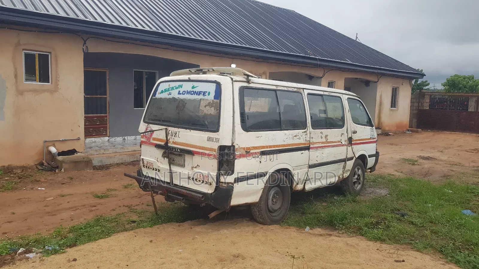 Toyota HiAce 1991 White