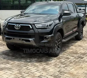 New Toyota Hilux 2026 Black