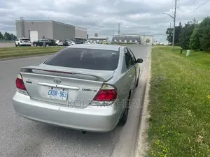 Toyota Camry 2005 Silver
