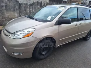 Toyota Sienna 2008