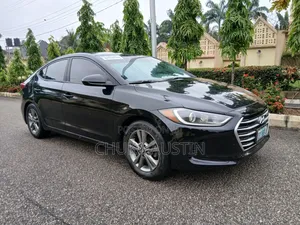 Hyundai Elantra Limited Sedan FWD (2.0L 4cyl 6A) 2017 Black