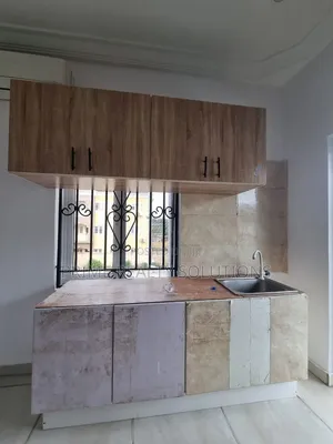 Mini Flat in Chevron for rent