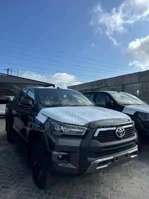 New Toyota Hilux 2025 Gray