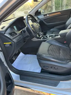 Hyundai Sonata SE 2016 Silver