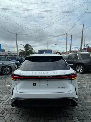 Lexus ES 350 F SPORT Design FWD 2023 White