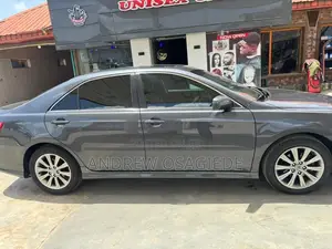 Toyota Camry SE V6 4dr Sedan (3.5L 6cyl 6AM) 2010 Gray