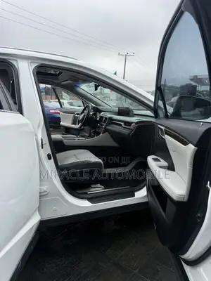 Lexus RX 350 FWD 2017 White