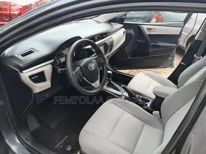 Toyota Corolla LE 4dr Sedan (1.8L 4cyl CVT) 2016 Gray