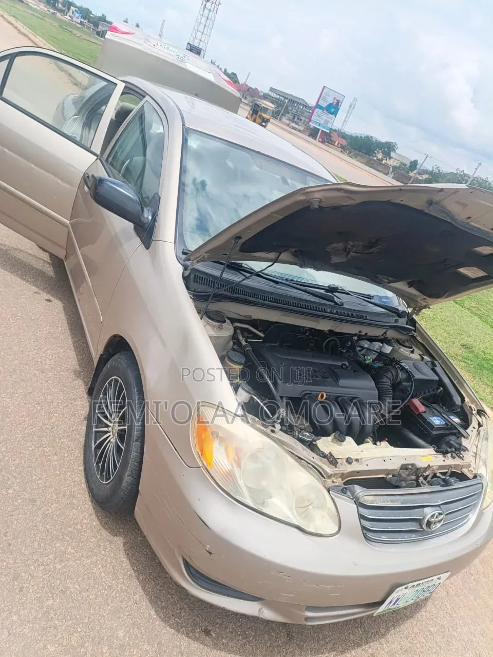 Toyota Corolla 2004 Gold