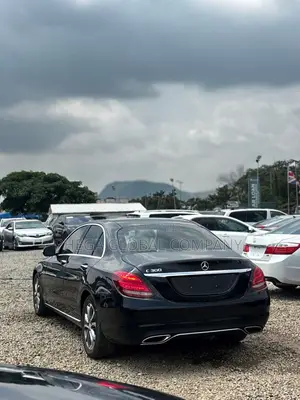 Mercedes-Benz C300 Luxury Sedan RWD (2.0L 4cyl 7A) 2017 Black