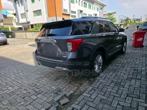 Ford Explorer Limited 2022 Gray