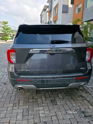 Ford Explorer Limited 2022 Gray
