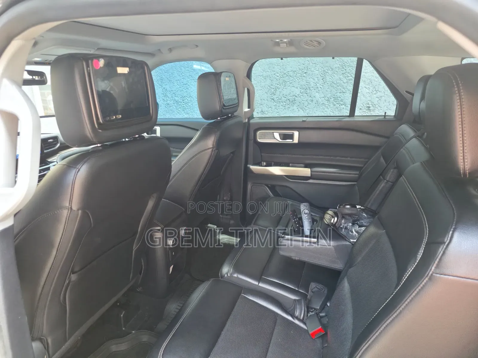 Ford Explorer Limited 2022 Gray