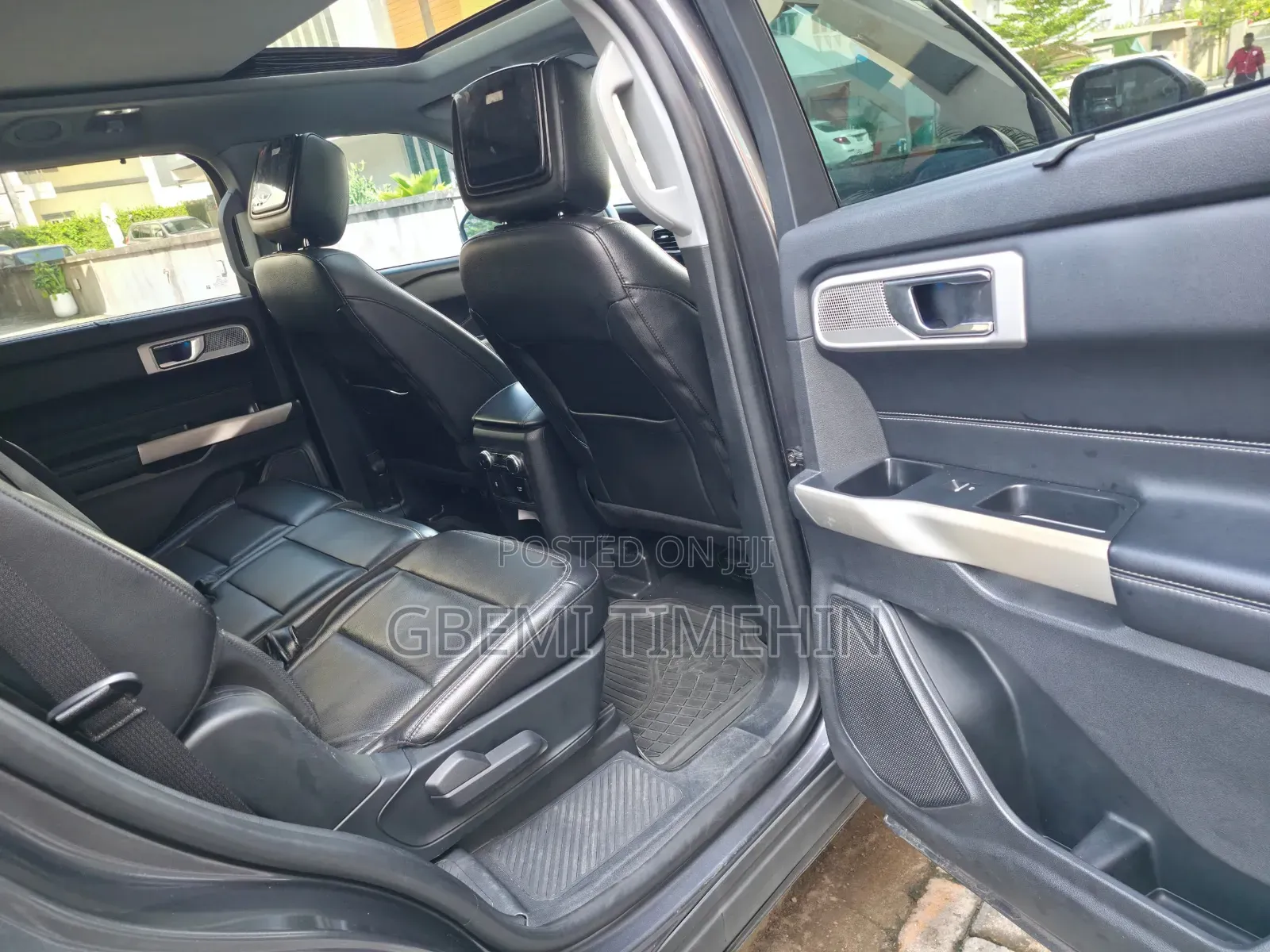 Ford Explorer Limited 2022 Gray