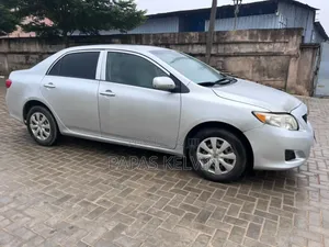 Toyota Corolla 2010 Silver