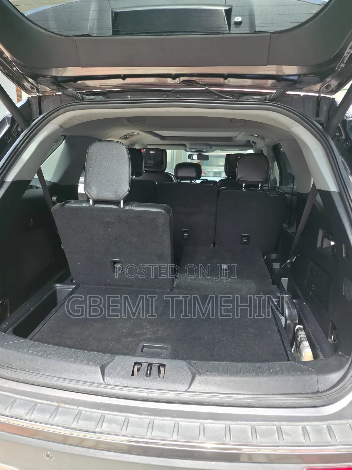 Ford Explorer Limited 2022 Gray