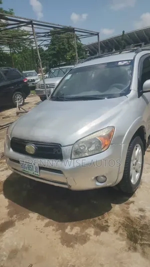 Toyota RAV4 2.4 2008 Silver