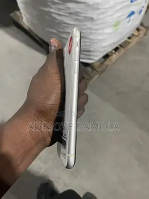 Apple iPhone 11 64 GB White