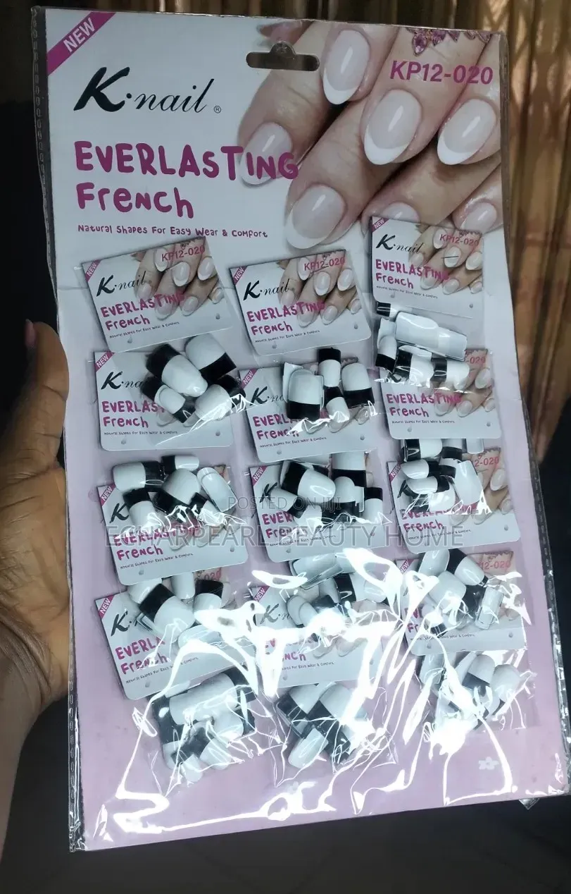 Beautiful Ready-Made Press-on Finger Nails – Different Designs