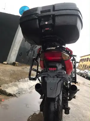Honda CB 2009 Red