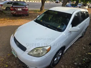 Toyota Matrix 2005 White