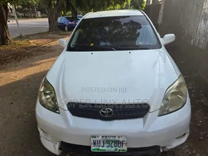 Toyota Matrix 2005 White