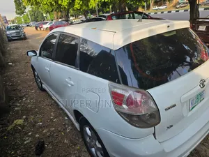 Toyota Matrix 2005 White