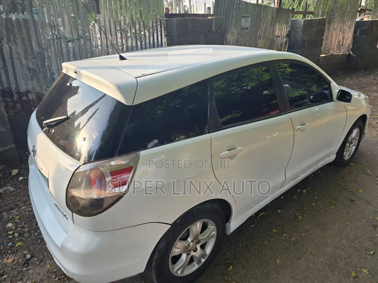 Toyota Matrix 2005 White