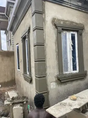 Building Contractor/House Builder