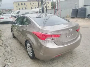 Hyundai Elantra 2013 Brown