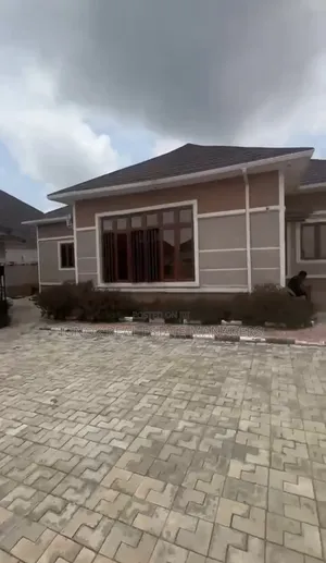 3bdrm Bungalow in Apo Primary School, Zone B for sale