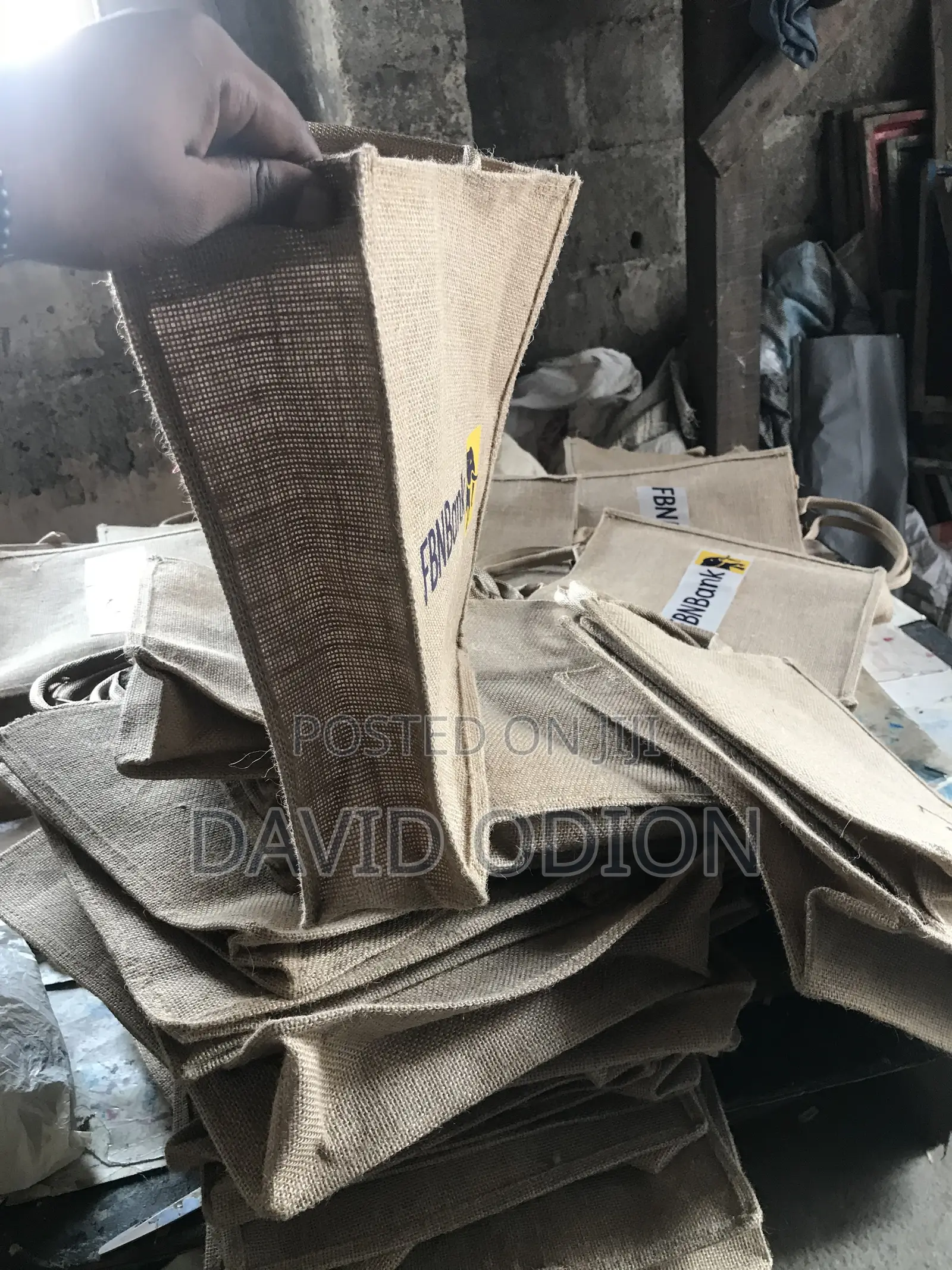 Medium Jute Bag Per Dozen