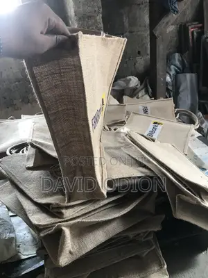 Medium Jute Bag Per Dozen