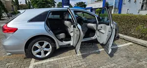 Toyota Venza AWD 2011 Silver