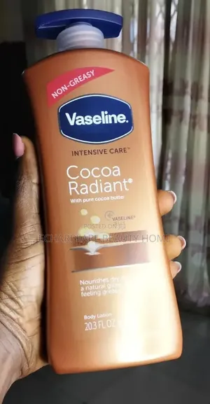 Vaseline Intensive Care Cocoa Radiant Body Lotion – 600ml