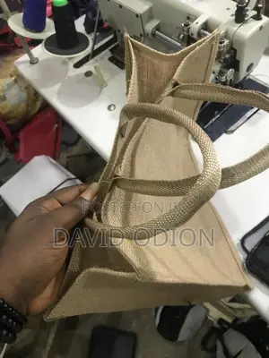 Medium Jute Bags Per Dozen