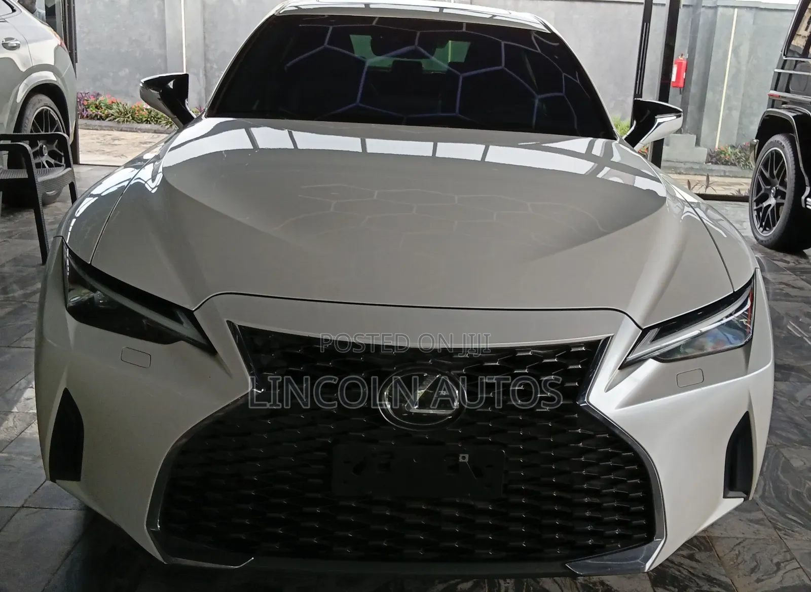 Lexus IS 300 AWD 2024 White