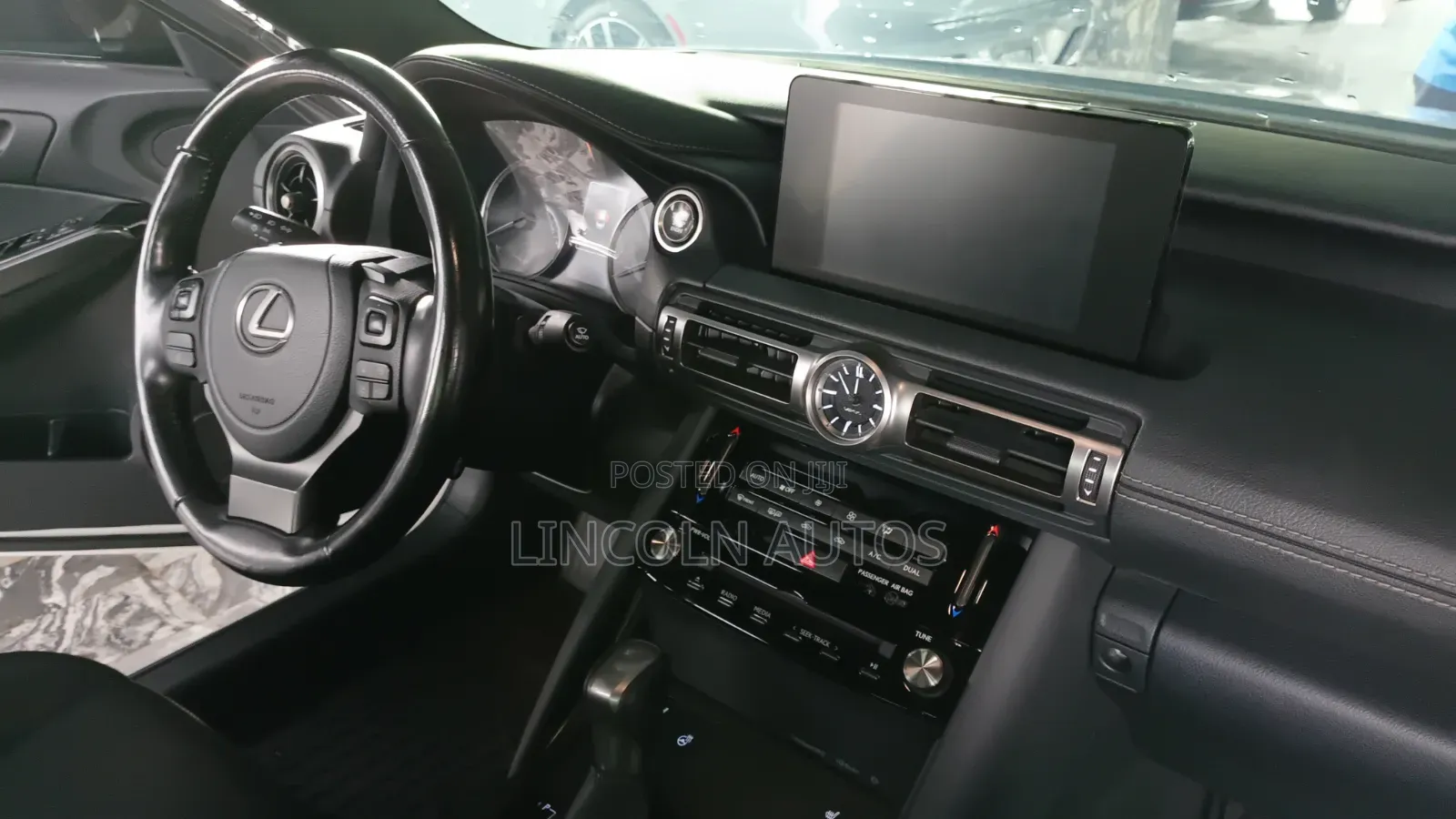 Lexus IS 300 AWD 2024 White