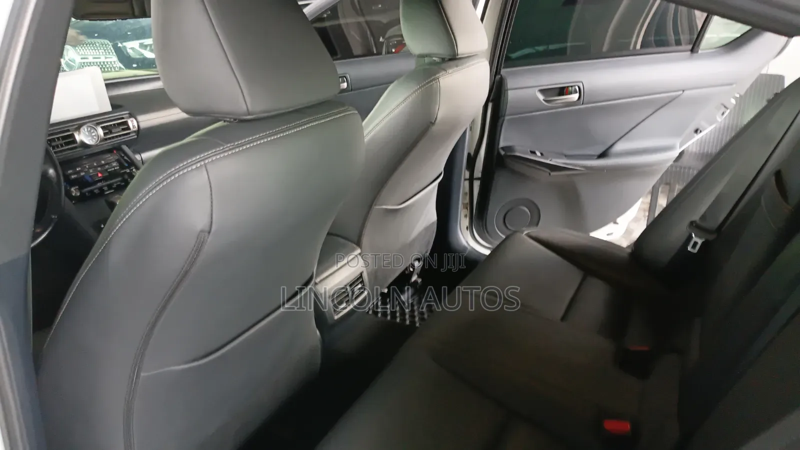 Lexus IS 300 AWD 2024 White
