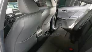Lexus IS 300 AWD 2024 White