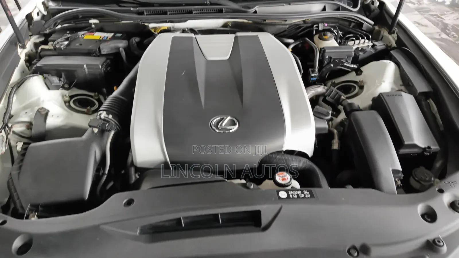 Lexus IS 300 AWD 2024 White