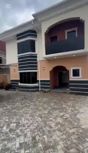 4bdrm Duplex in Zone B for sale