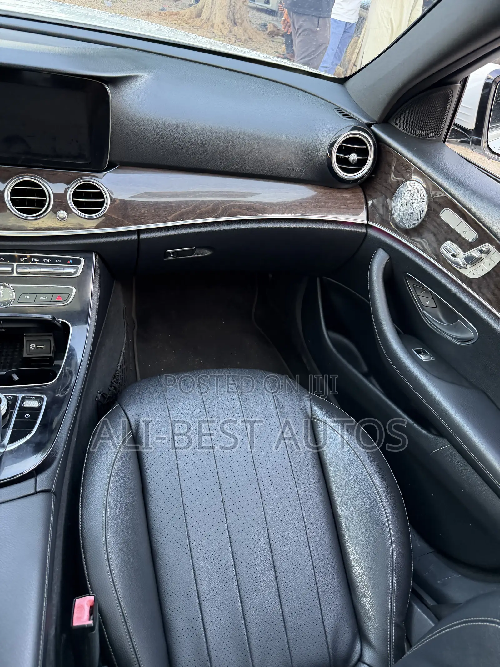 Mercedes-Benz E300 2016 White