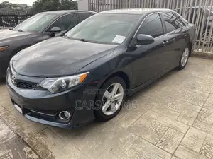 Toyota Camry SE Sport 4dr Sedan (2.5L 4cyl 6A) 2014 Gray