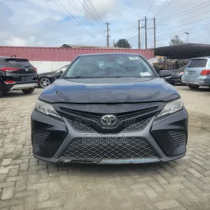 Toyota Camry SE (2.5L 4cyl 8A) 2019 Black