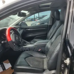 Toyota Camry SE (2.5L 4cyl 8A) 2019 Black