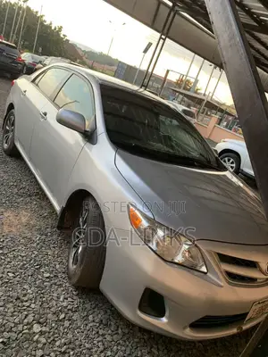 Toyota Corolla 2012 Silver