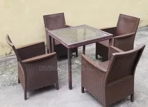 Top Quality Rattan Garden Table With 4 Chairs